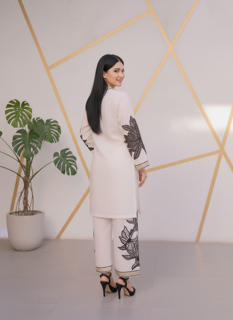 ABS2GSnJpfpuT9bBhQsEd1AYL-5B_iEr