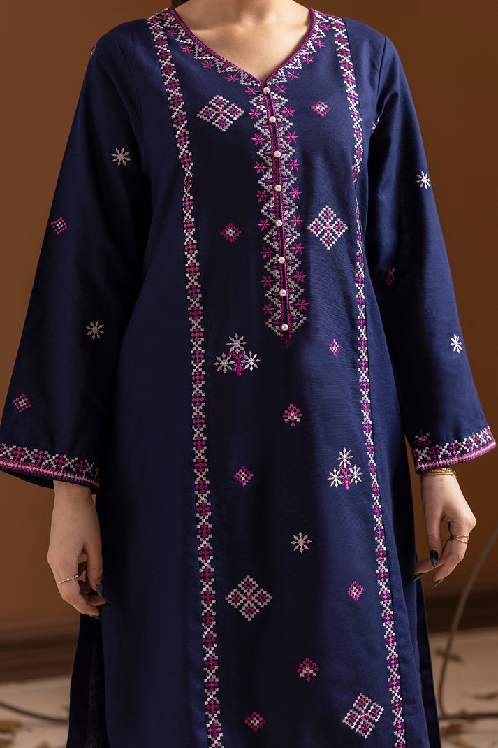 Embroidered Kurta Dupatta Trouser (3)